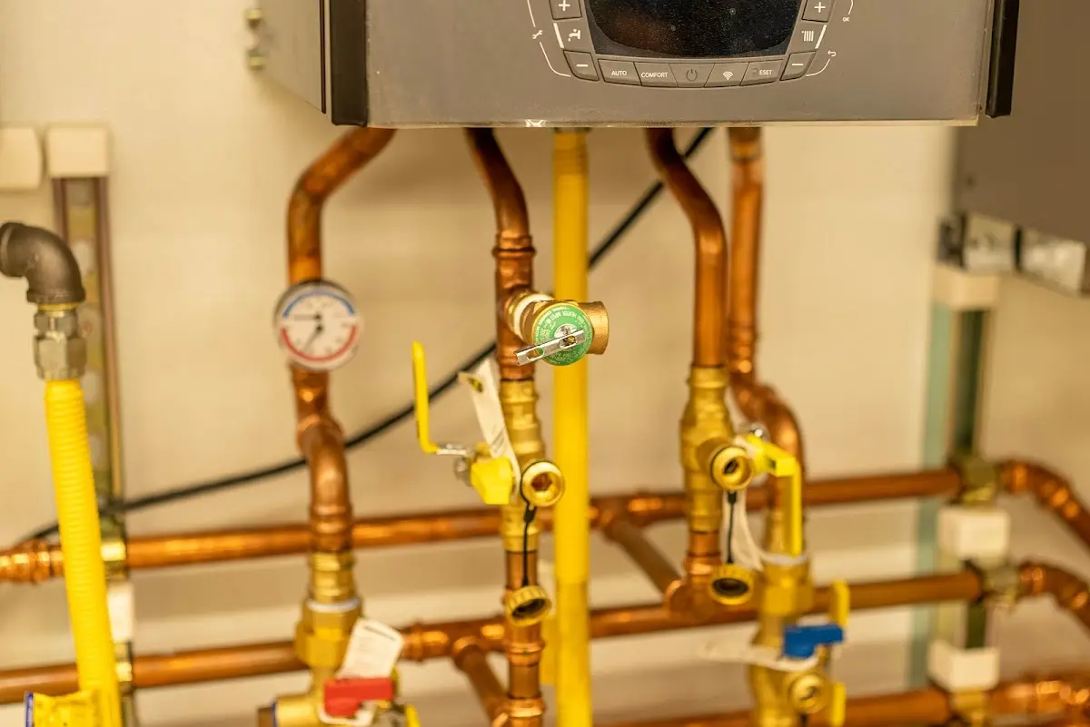 Licensed technician providing Sewer Cleanout for a homeowner in Algona